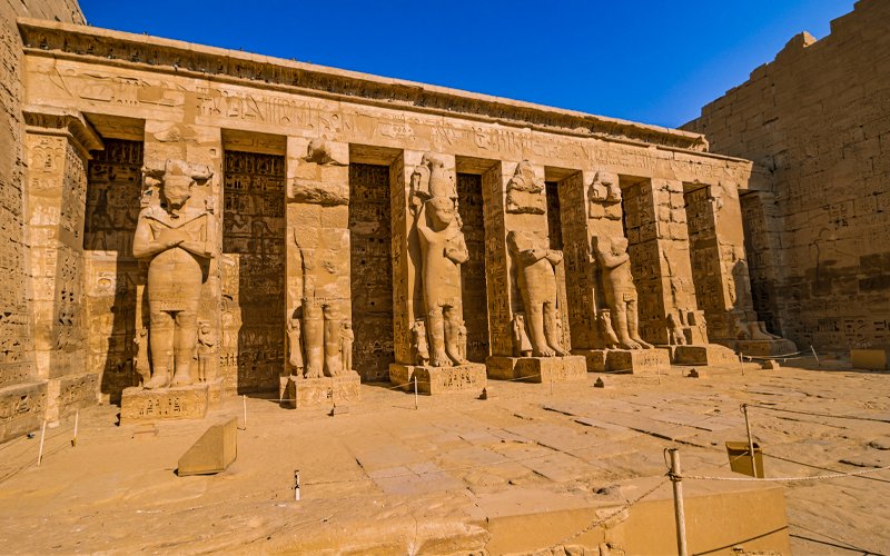 a-wonderful-view-of-the-statues-and-columns-of-one-of-the-ancient-egyptian-temples